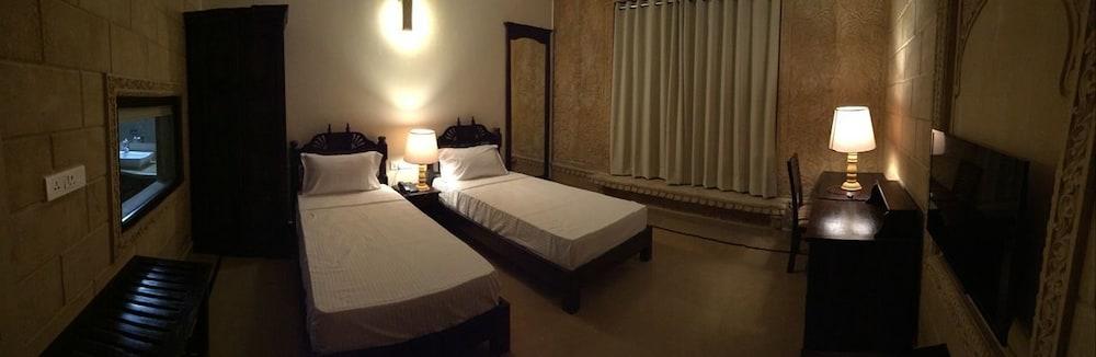 Hotel Golden Haveli Джайсалмер Екстериор снимка